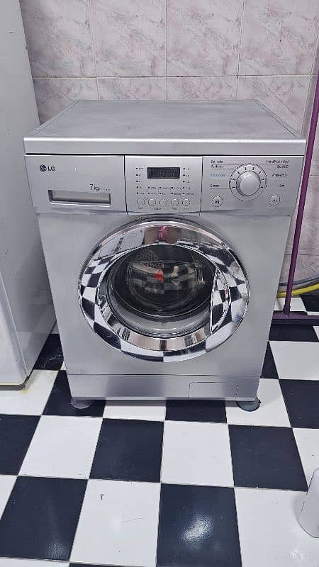 غسالة بحالة ممتازة - Washing machine in excellent condition 4