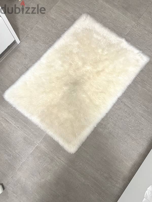 Soft faux rabbit fur white carpet - 87 cm x 60 cm 1