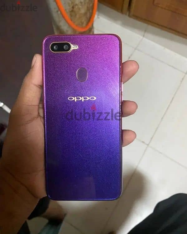 OPPO F9 8GB RM 0