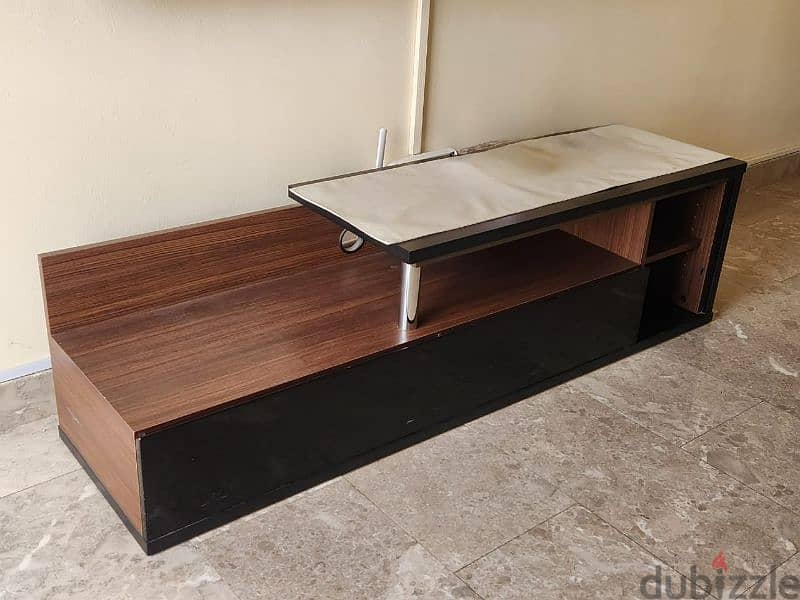 TV CONSOLE TABLE / TV UNIT TABLE PRICE NEGOTIABLE 1