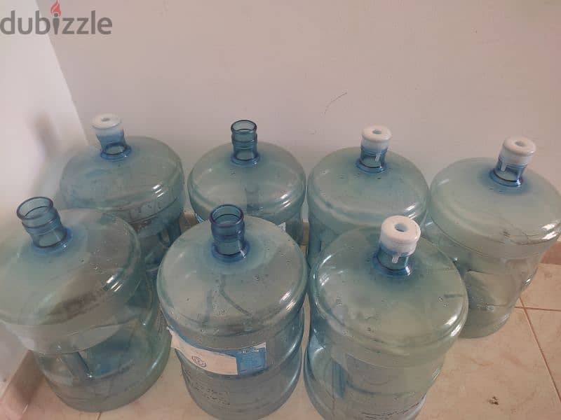 7 water bottle sale in Al khoudh 1