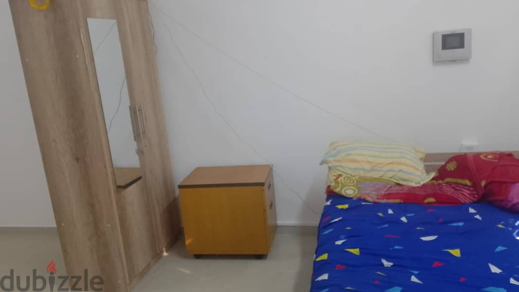 Single Bedroom-Furnished with Wifi . 2