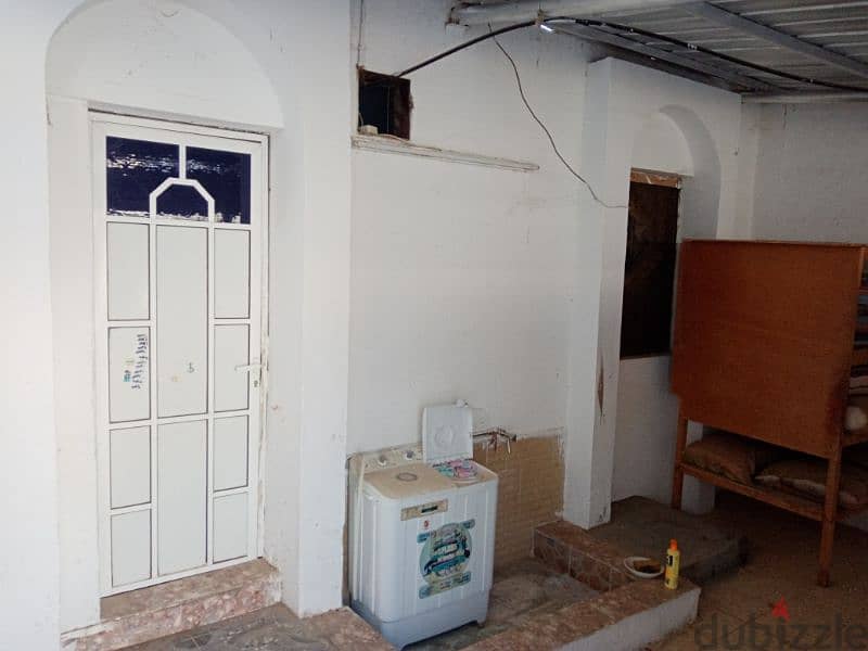 An Arab house for rent for families in the village of Yiti - Muscat. 2