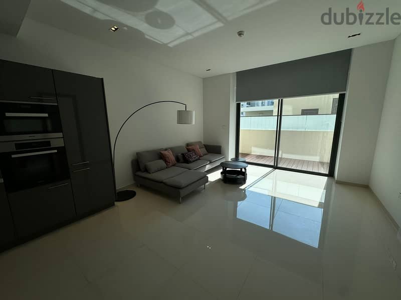 1 BR Apartment with Spacious Terrace in Juman One, Al Mouj 1