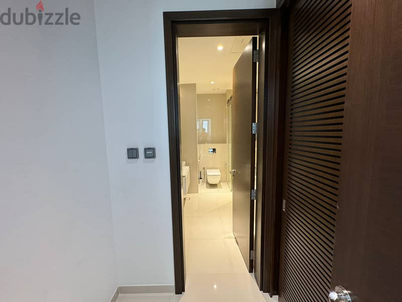 1 BR Apartment with Spacious Terrace in Juman One, Al Mouj 5