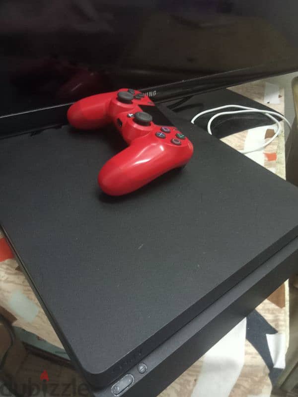 PlayStation 4 slim never repaired same like new 0