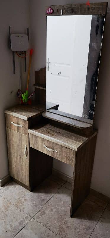 Dressing table 1