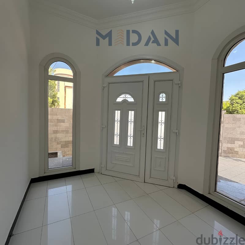 AL GHUBRAH NORTH | EXCELLENT 4+1 BR VILLA 11