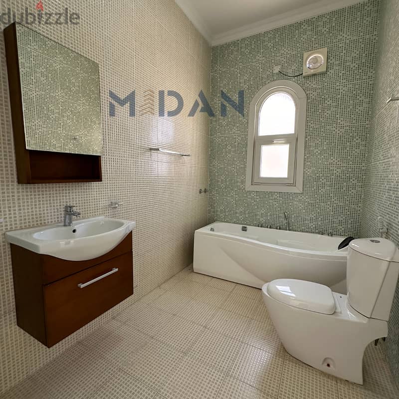 AL GHUBRAH NORTH | EXCELLENT 4+1 BR VILLA 18