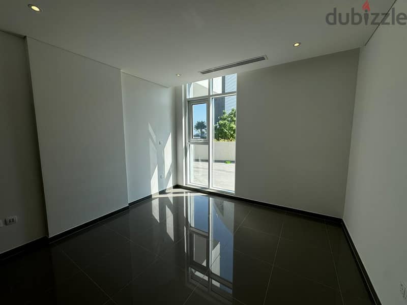 2 BR Ground Floor Apartment with Partial Seaview in Al Mouj 9