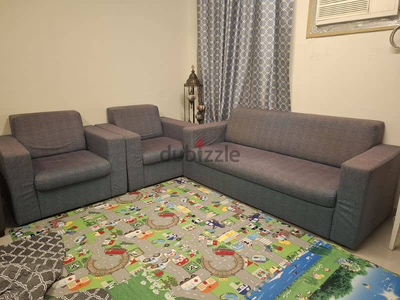 Well maintained Sofa set 0