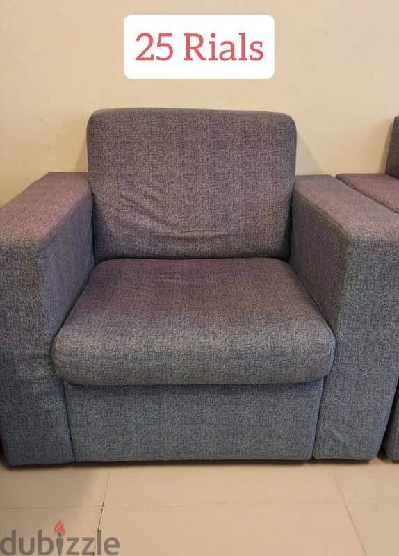 Well maintained Sofa set 2