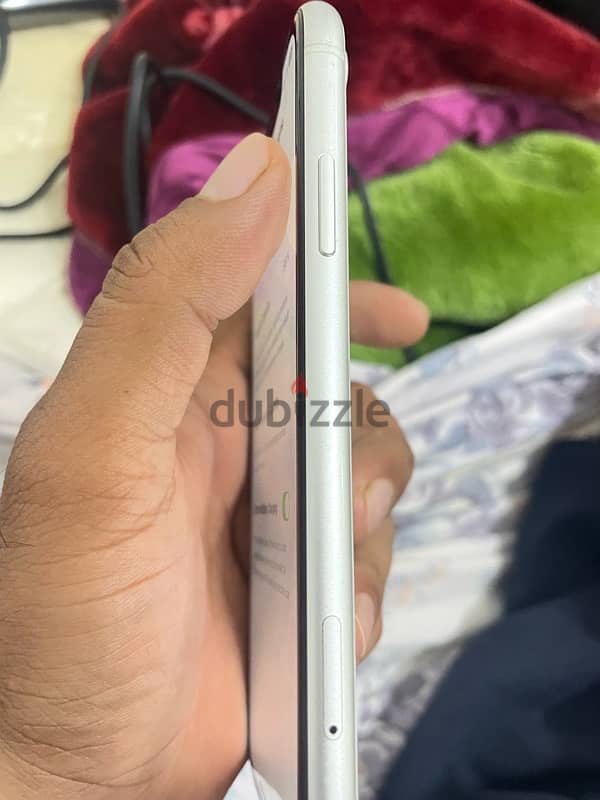 IPHONE XR GOOD CONDITION 3