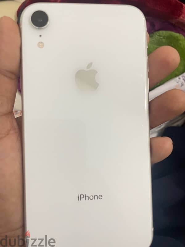 IPHONE XR GOOD CONDITION 4