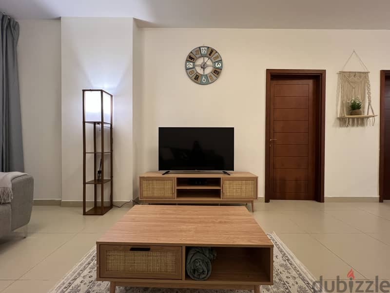 MODERN 1BHK FULLY FURNISHED APARTMENT, THE LINKS 0