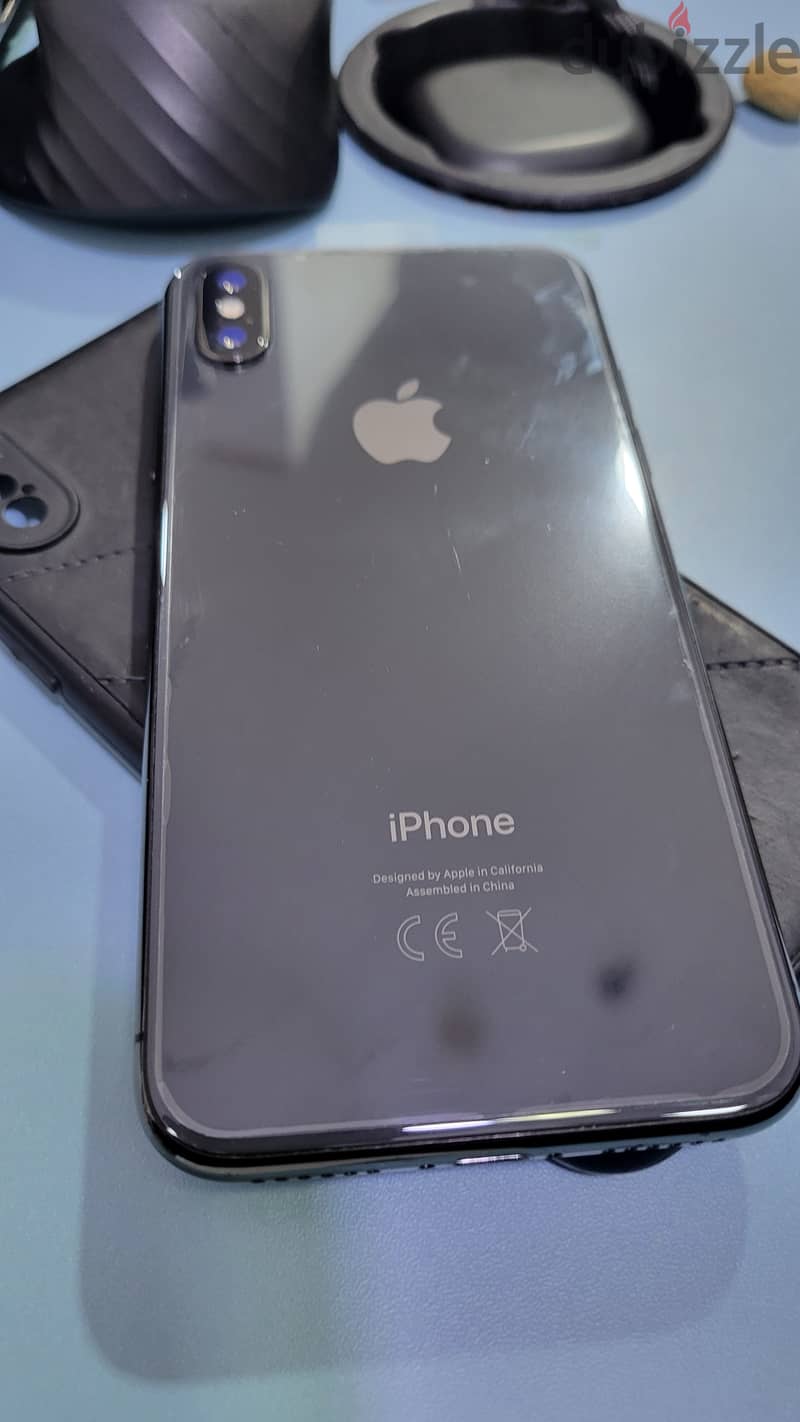 iPhone X 64GB in Good Condition 4