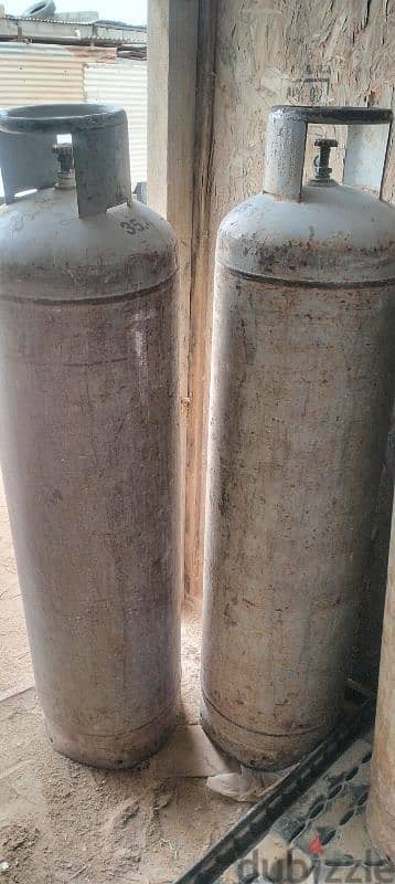 gas cylinder 1