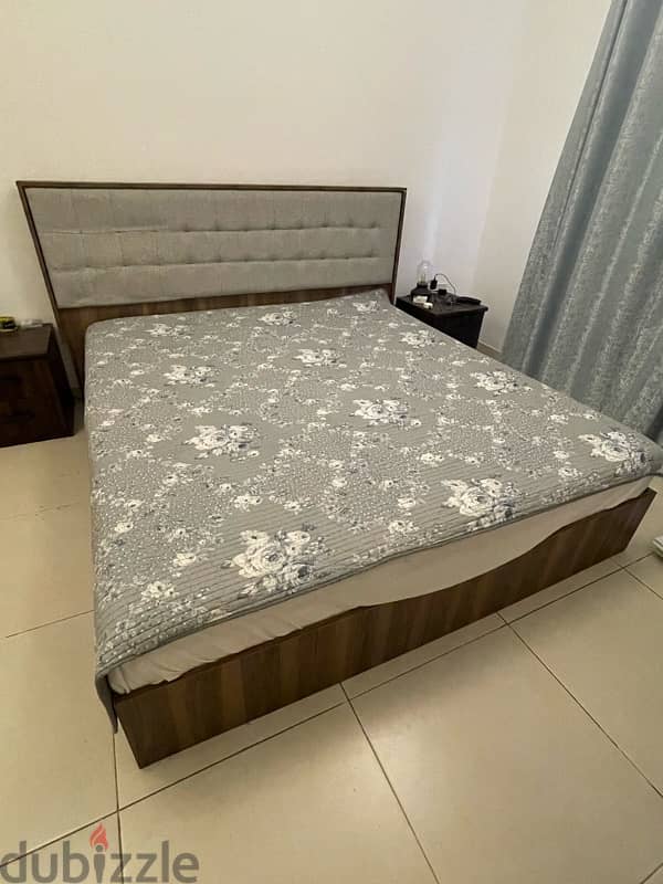 King size bed frame with mattress 0