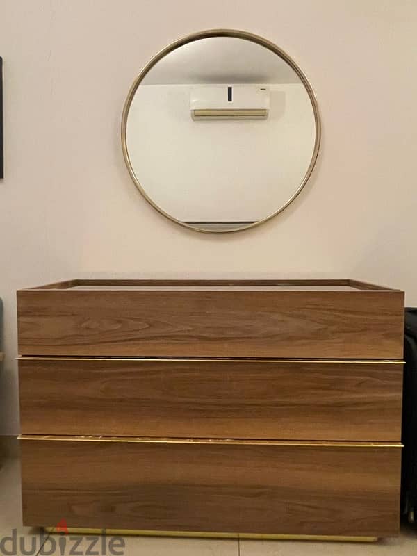 Dressing table with mirror 0