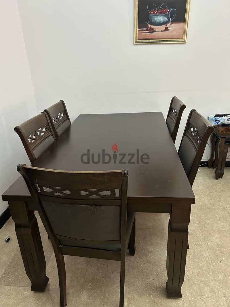 Dinning table 0