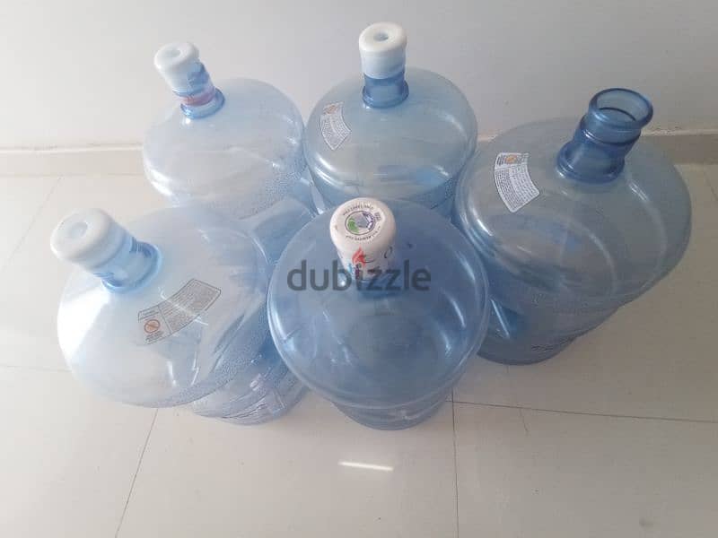 oman oasis water bottle دبات واحة عمان 0