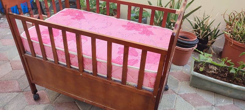 *FOR FREE* BED + COT AND SHOERACK 4