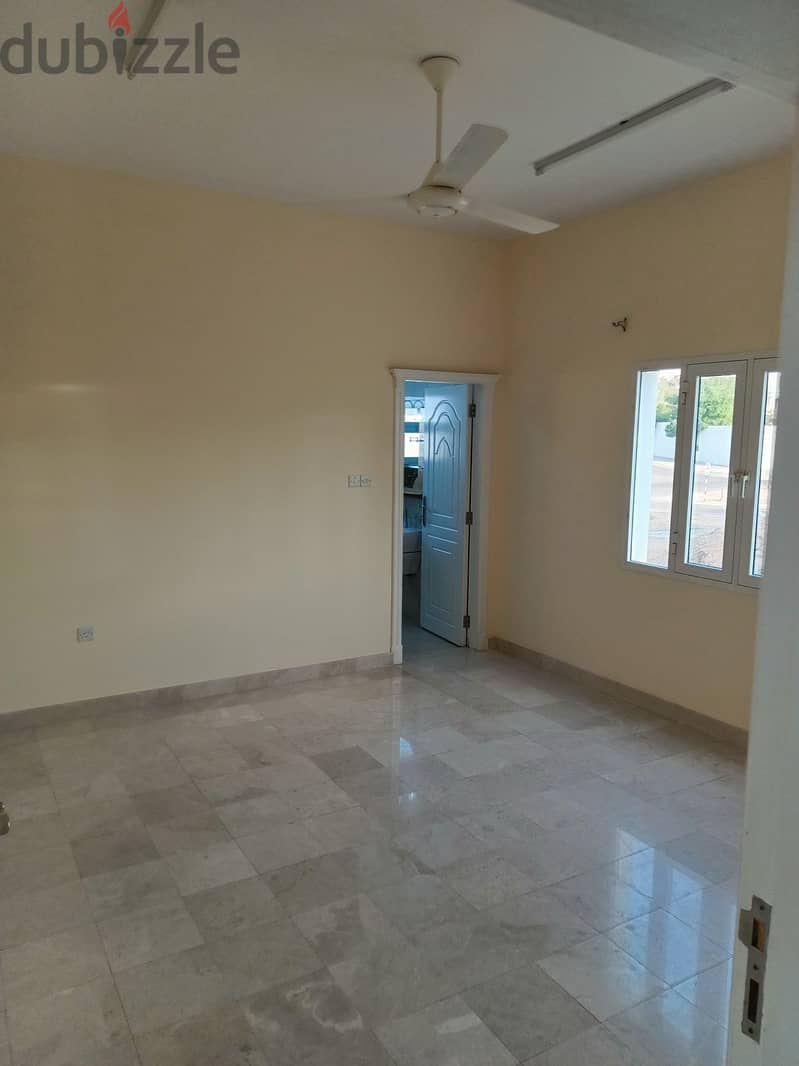 "SR-Mk-670 *For Rent: Spacious Villa in Bushar*  Located behind Priva 3