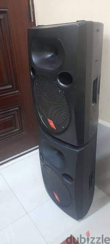 froel 2way speakers  300 watts  8 h  made in  italy 1