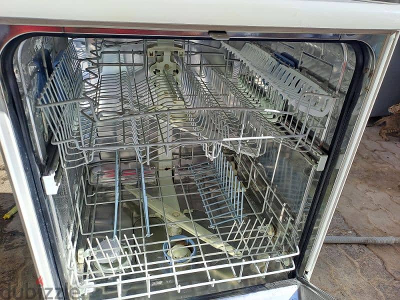 Dish washer 2