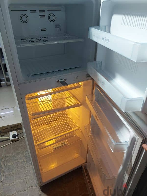 LG medium size fridge for sale 2