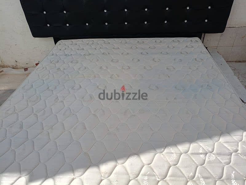 Bed and Mattress king size 5