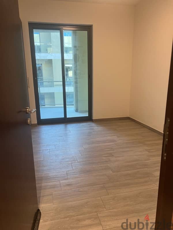 Apartment  in Muscat Hills   شقة في مسقط هيلز 4