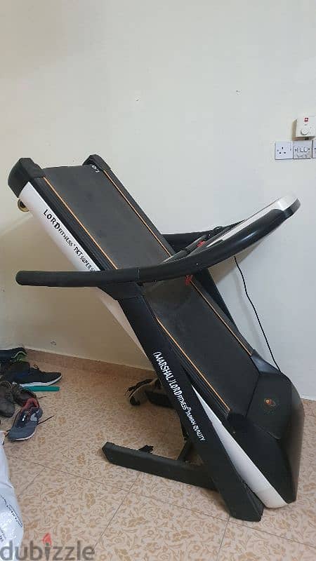 Imported Heavy duty Treadmill in Excellent condition for sale 6