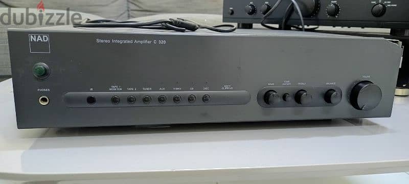 NAD C320 stereo amplifier 1