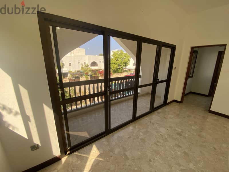 6me37-Beautiful 3+1BHK Villa For Rent in Qurum 5