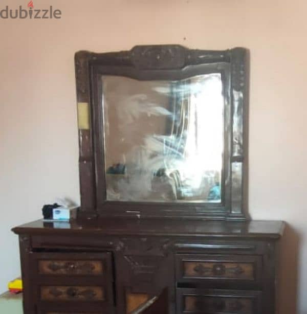 Dressing Table 0