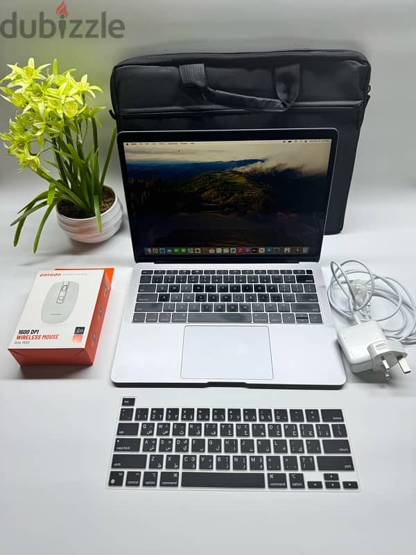 Macbook pro 2019, i5 9th, 16gb ram, 512gb ssd 0