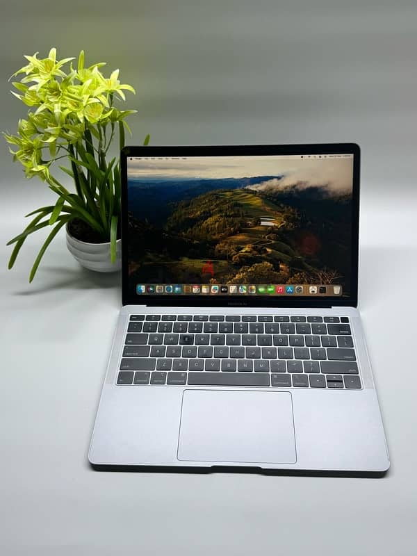 Macbook Air 2018, i5 8th, 8gb ram, 128gb ssd 2