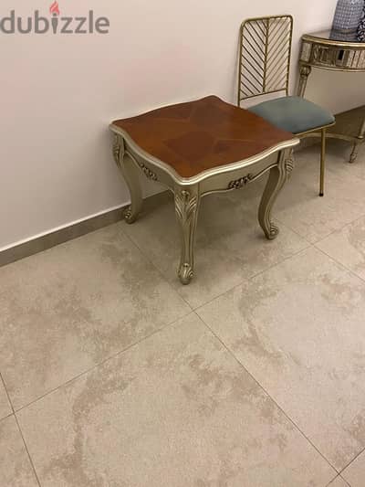 nice side table for sell