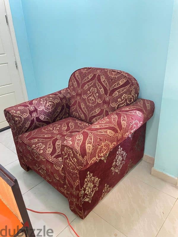 Furniture available in Al Khuwair 33 2