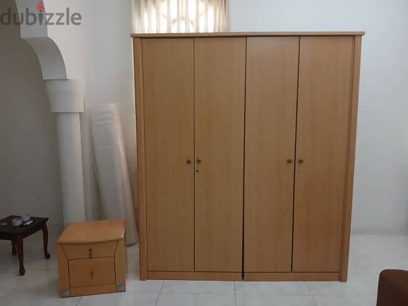 wardrobe 4 doors with side table 0