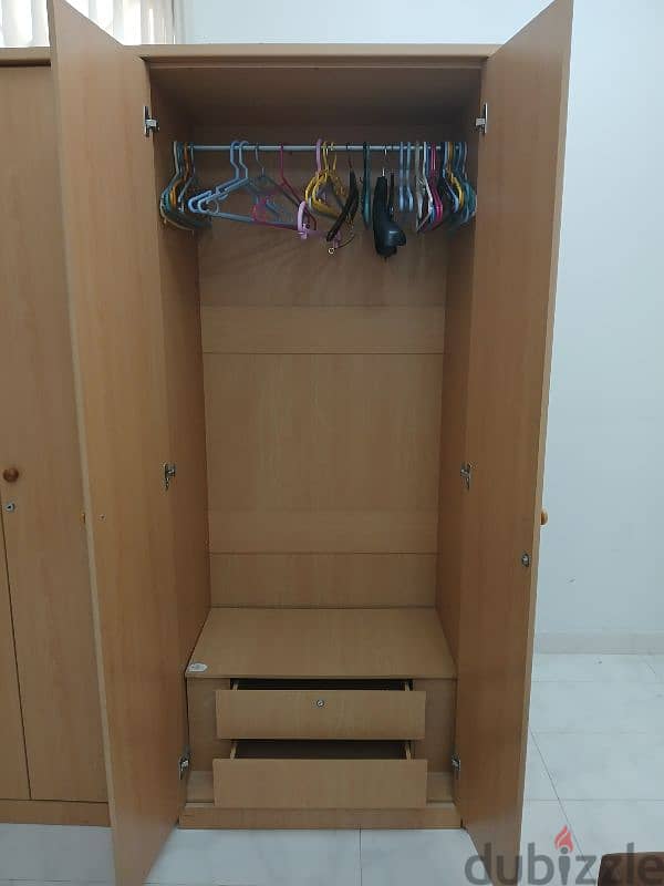 wardrobe 4 doors with side table 1