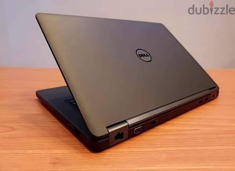 لابتوب من العملاق الامريكي Dell 1