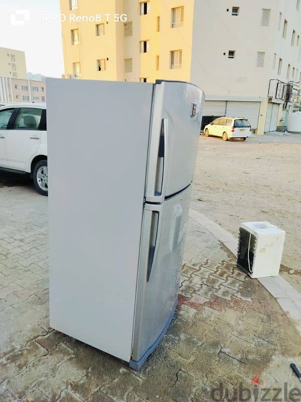 Toshiba Big size refrigerator very good working condition 3