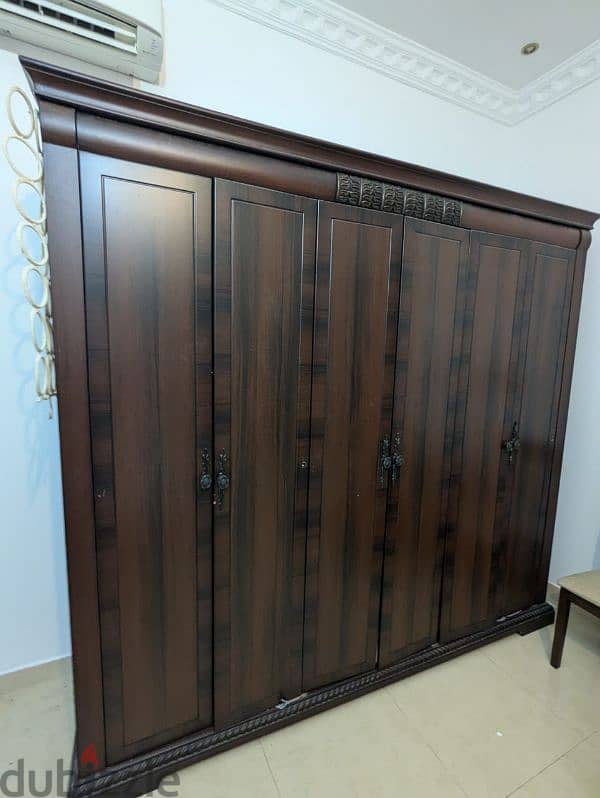 6 doors cupboard and dresser and two side table for sale 0