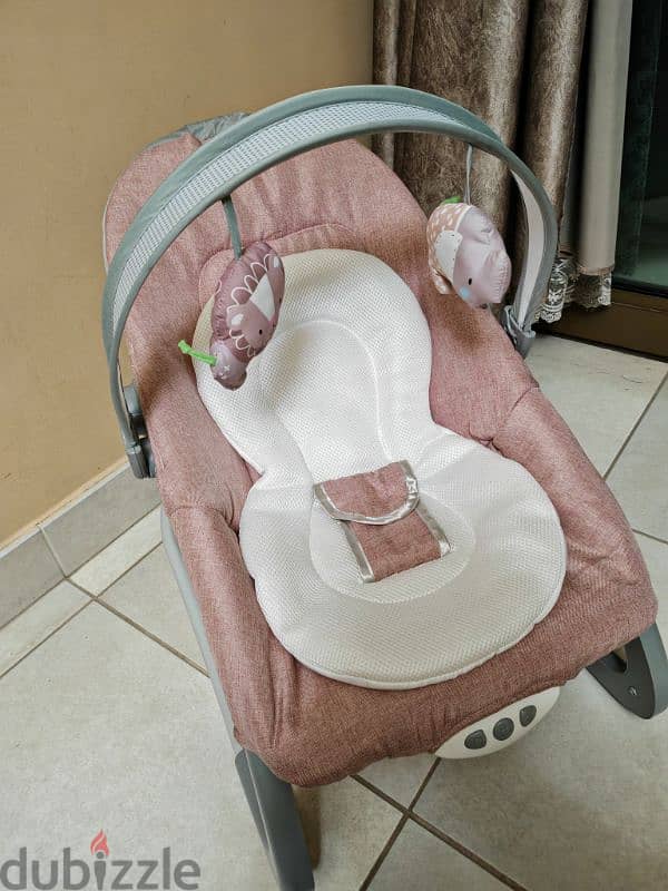 baby swing in amazing price only 7 ro 1