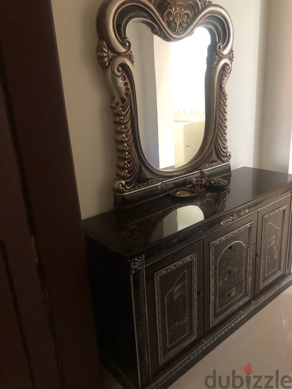 Dressing table with mirror . 1