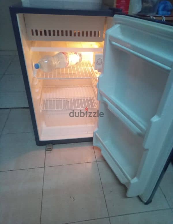 Daewoo Fridge Neat Clean Perfect Cooling cal 79146789 2