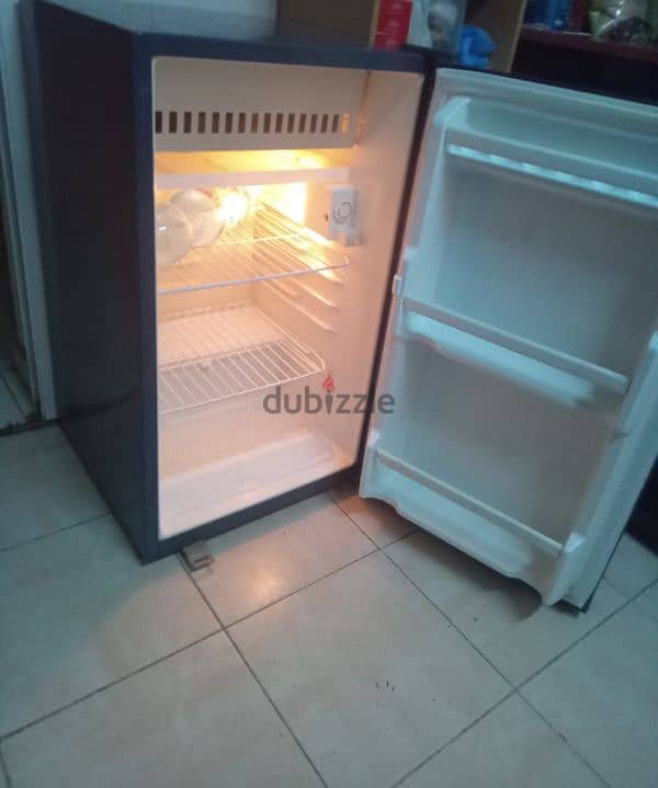 Daewoo Fridge Neat Clean Perfect Cooling cal 79146789 5