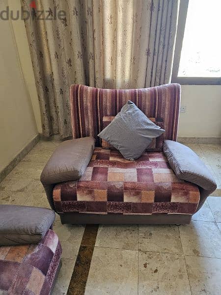 7 seater sofa set in good condition 1